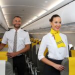 Merită un curs stewardesă? Ce contează cu adevărat la recrutare